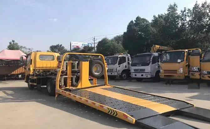 班玛汽车中途维修案例